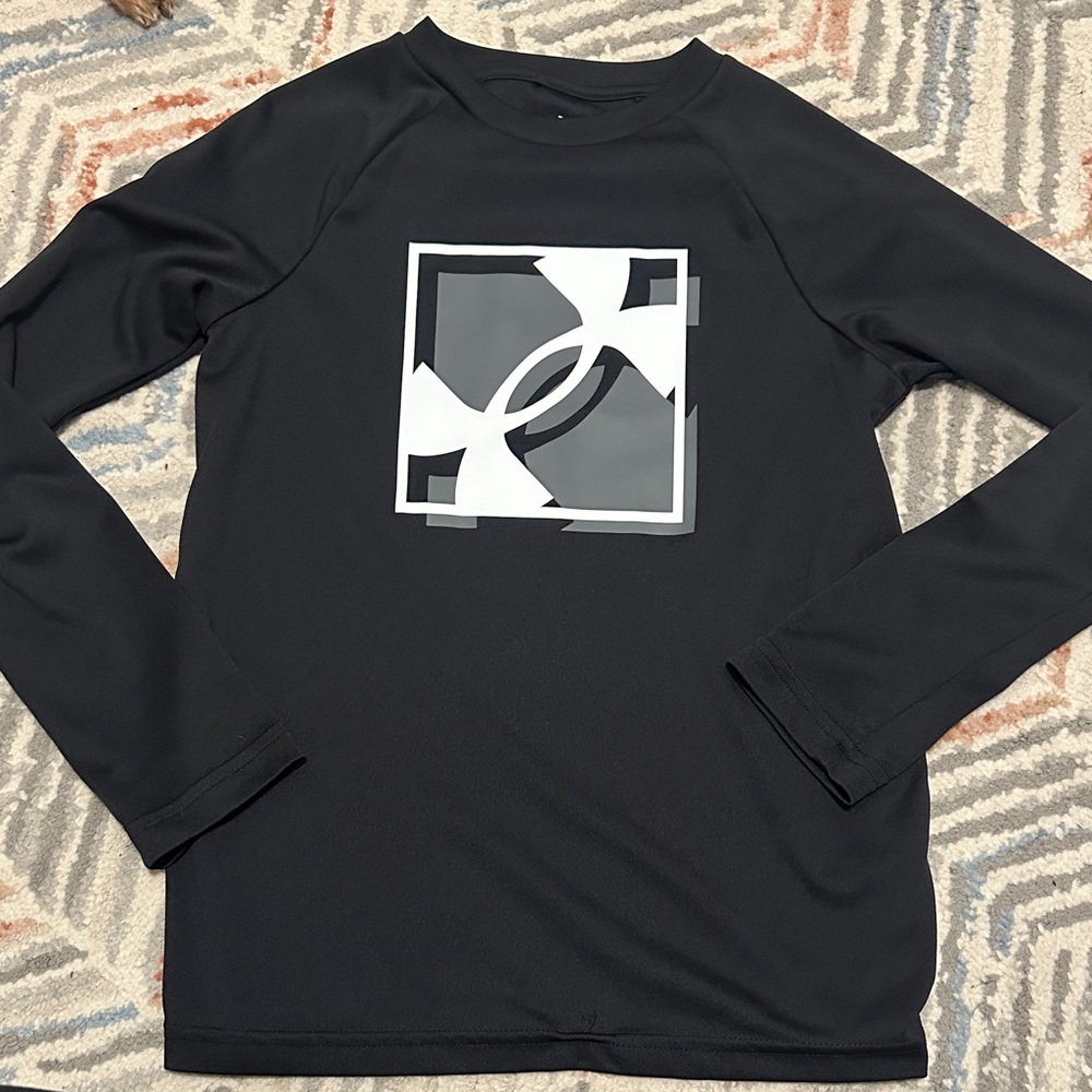 Boys Under Armour Black Graphic Long Sleeve Tee